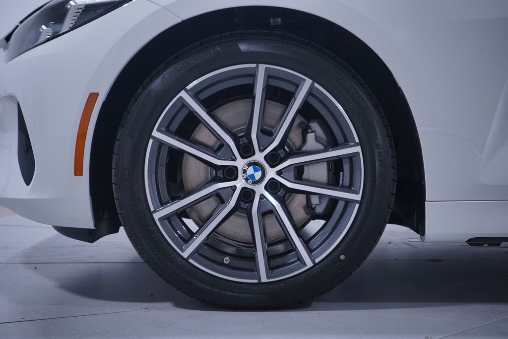 Thumbnail: 2026 BMW 4 Series - 2