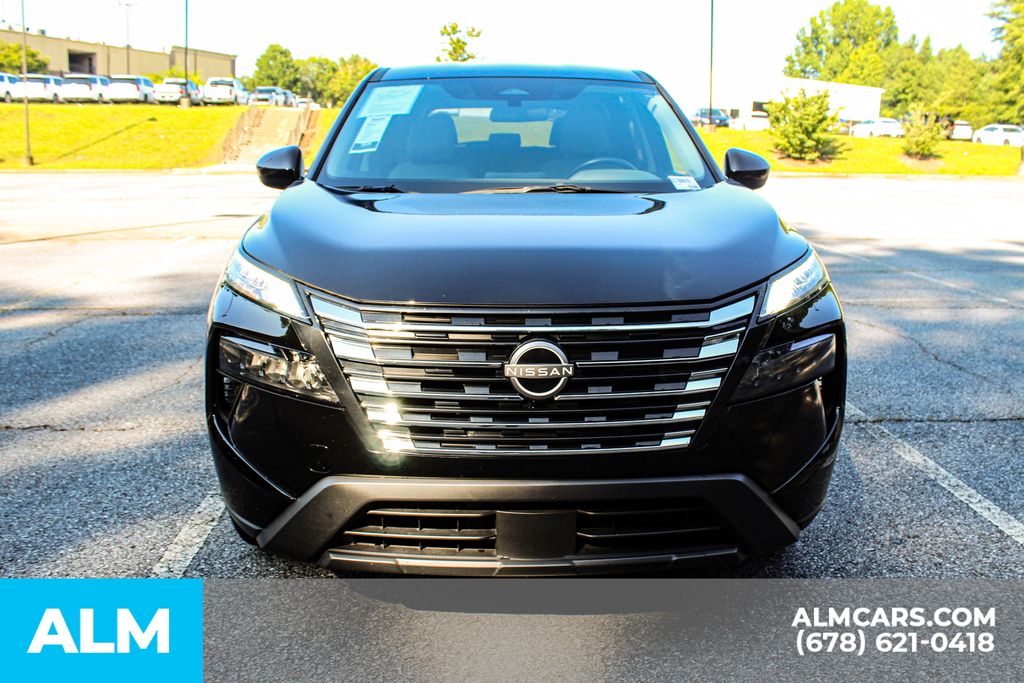 Used 2025 Black Nissan SV image 9