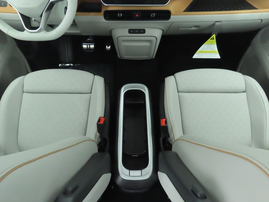 Thumbnail: 2025 Volkswagen ID.Buzz - 17