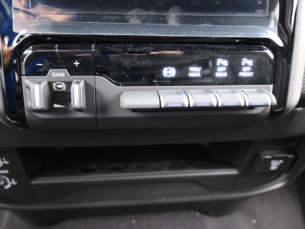 New 2026 Bright White Clearcoat Ram Tradesman image 20