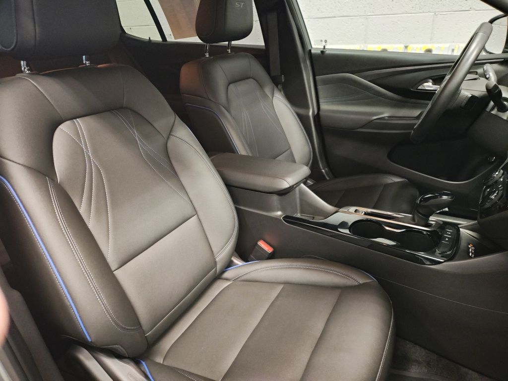 Certified Used 2025 Gray Buick Sport Touring image 9