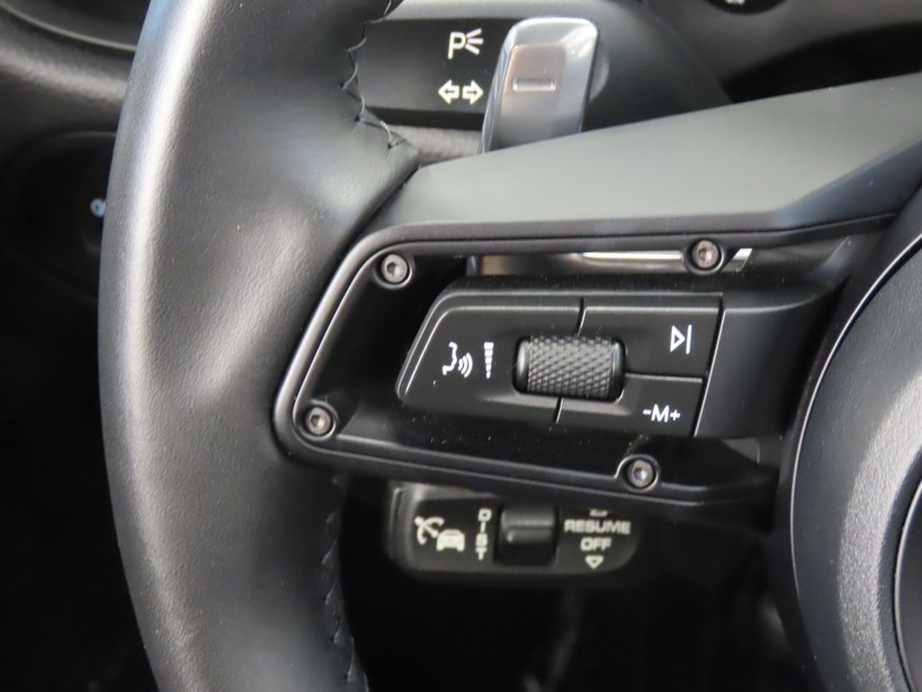 Thumbnail: 2026 Porsche Macan - 19
