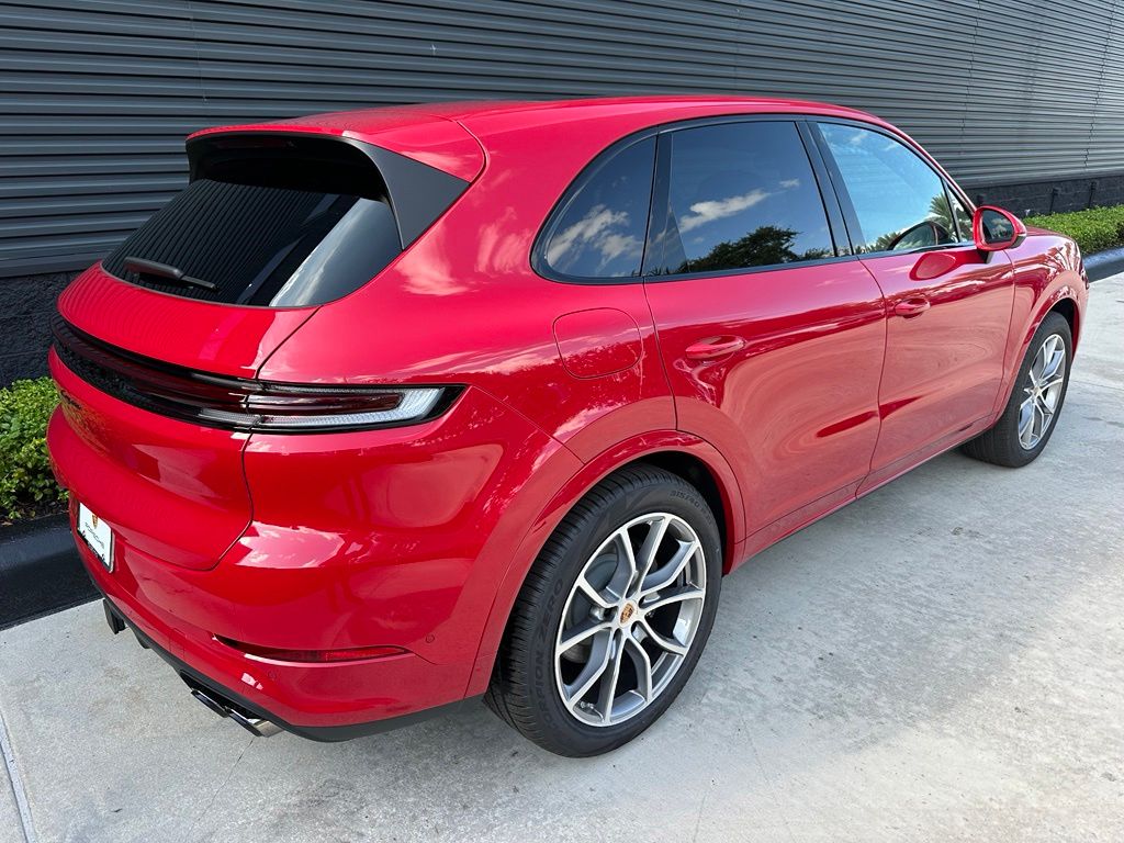Thumbnail: 2026 Porsche Cayenne - 10