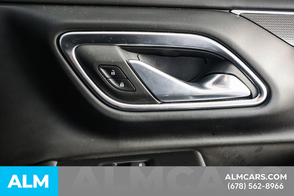 Used 2024 Black GMC AT4 image 47