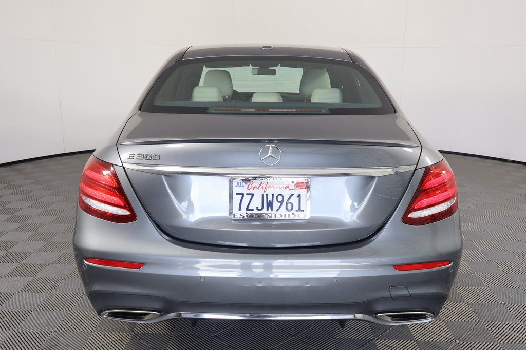 Thumbnail: 2017 Mercedes-Benz E-Class - 5