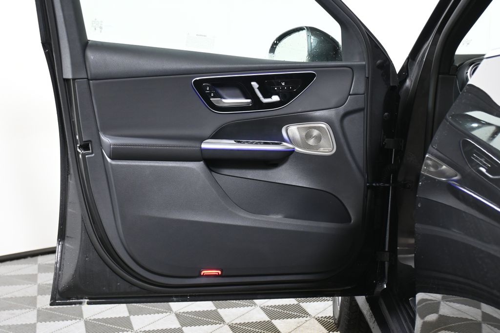 Thumbnail: 2026 Mercedes-Benz GLC - 23