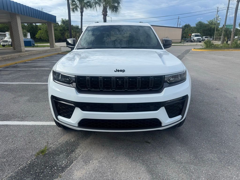 2026 Jeep Grand Cherokee Limited Reserve 4x4's photo