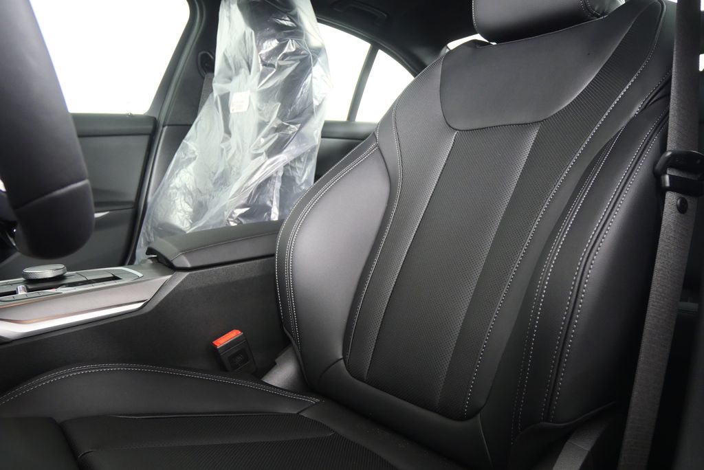 Thumbnail: 2026 BMW 3 Series - 11