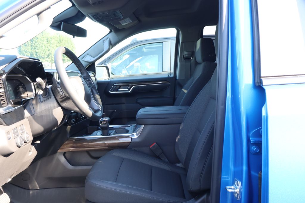 Thumbnail: 2026 Chevrolet Silverado 1500 - 14