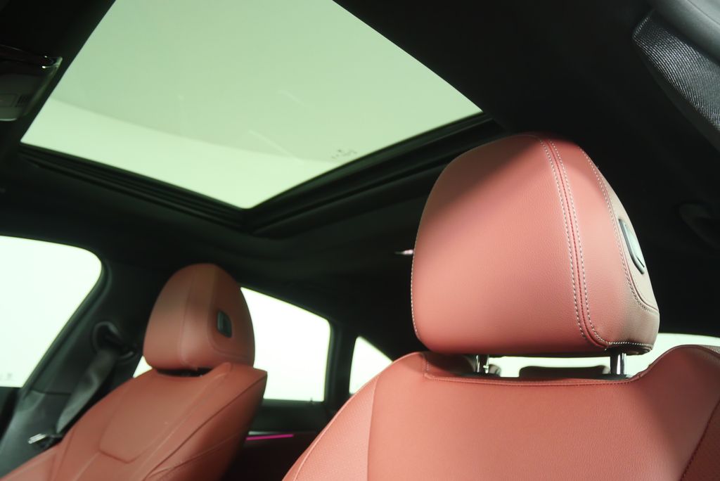 Thumbnail: 2025 BMW i4 - 12