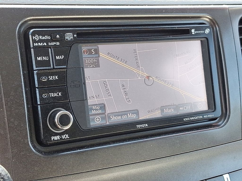 Thumbnail: 2014 Toyota Sienna - 19