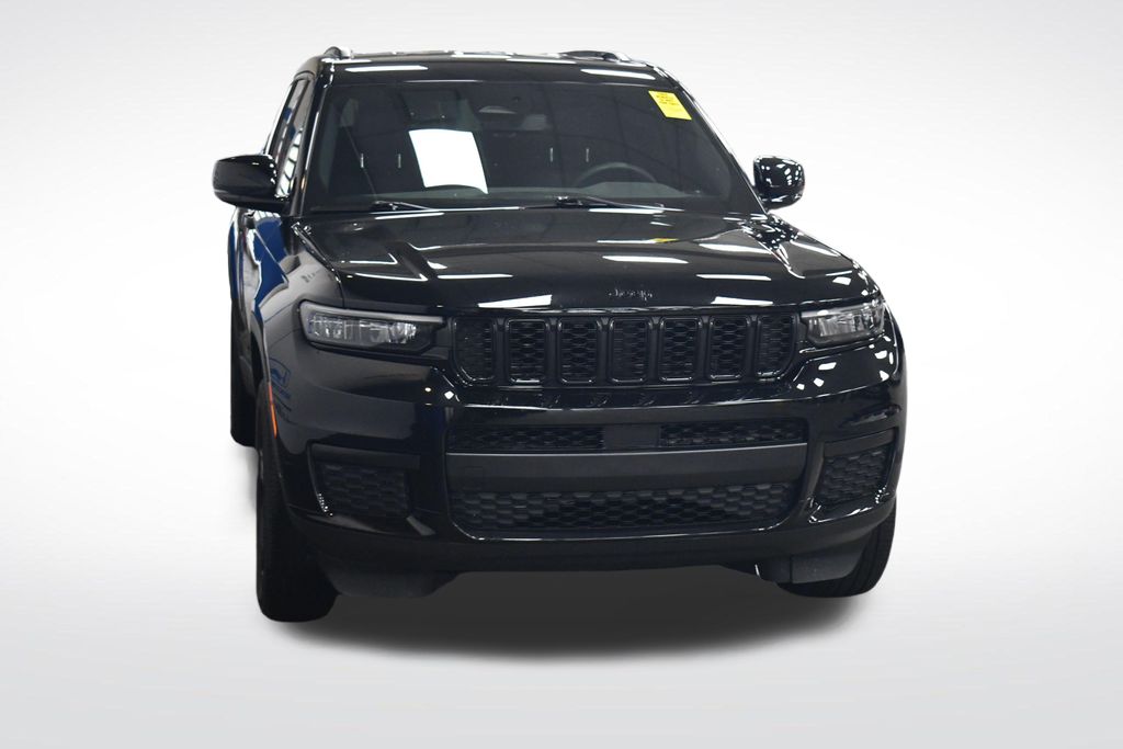 Thumbnail: 2023 Jeep Grand Cherokee L - 3