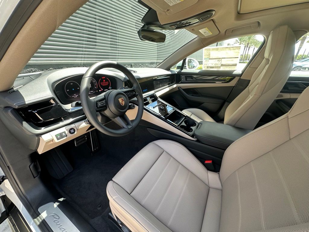 Thumbnail: 2025 Porsche Panamera - 4