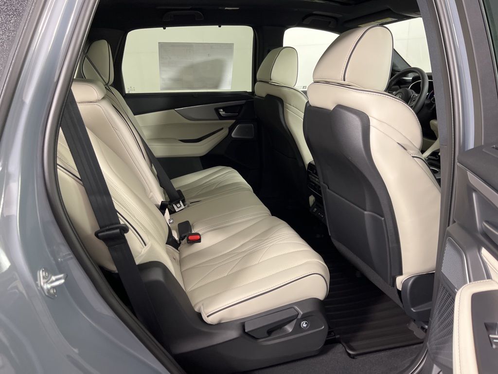 Thumbnail: 2026 Acura MDX - 13