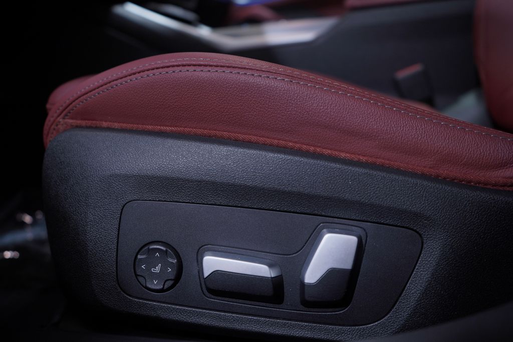 2024 BMW i4 eDrive35 18