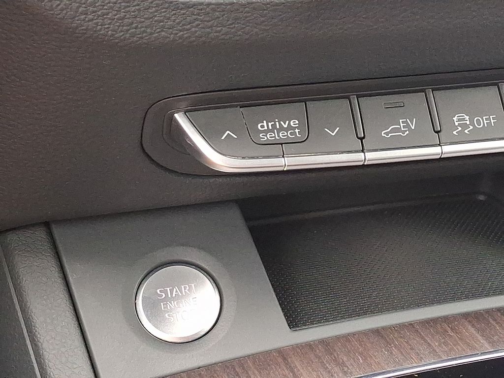 Thumbnail: 2024 Audi Q5 - 23