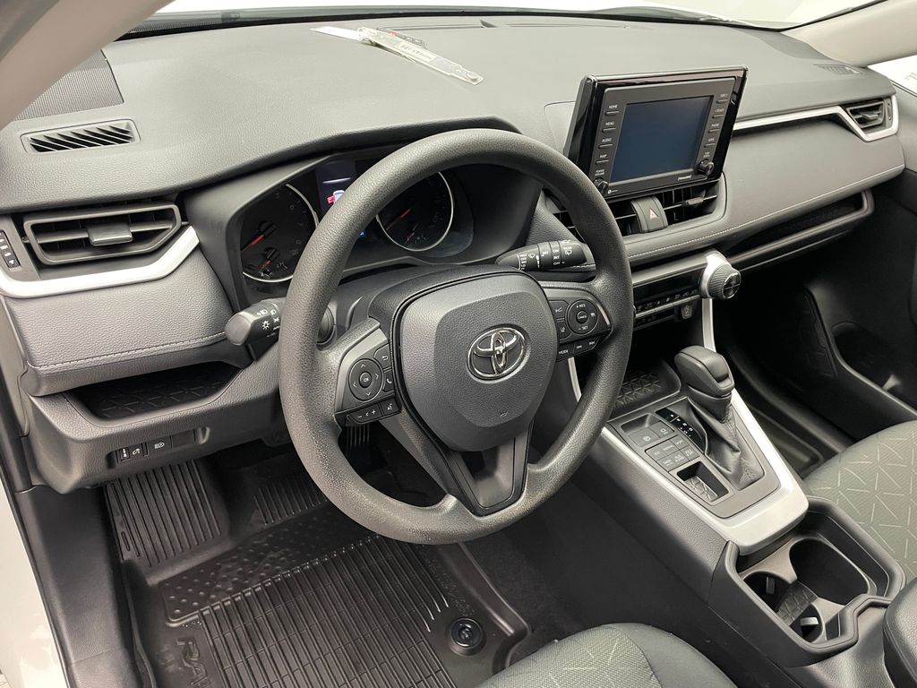 2021 Toyota RAV4 XLE 11