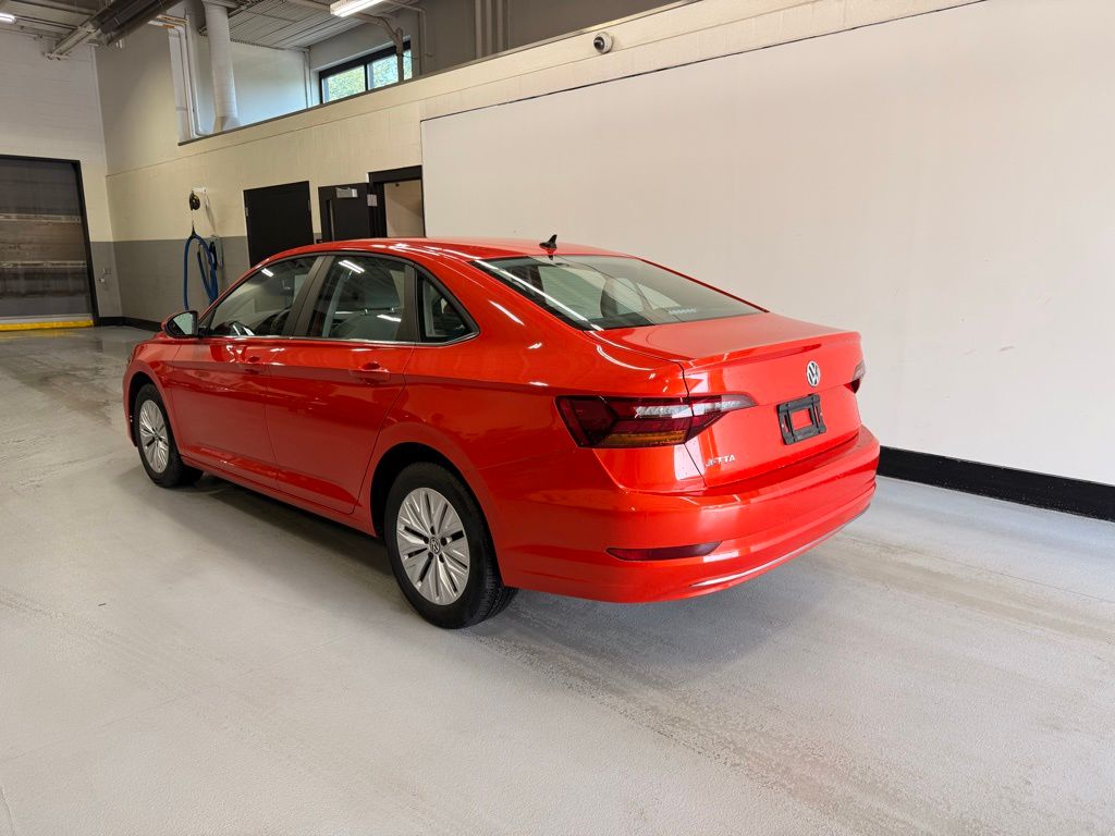 Thumbnail: 2019 Volkswagen Jetta - 3