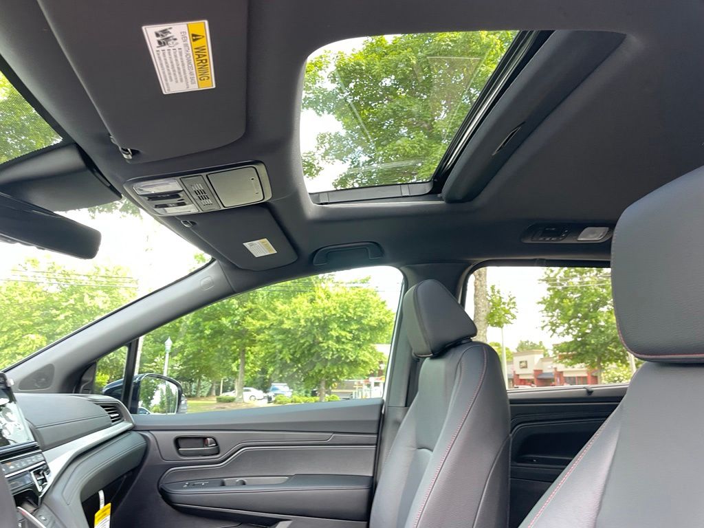 Thumbnail: 2026 Honda Odyssey - 28