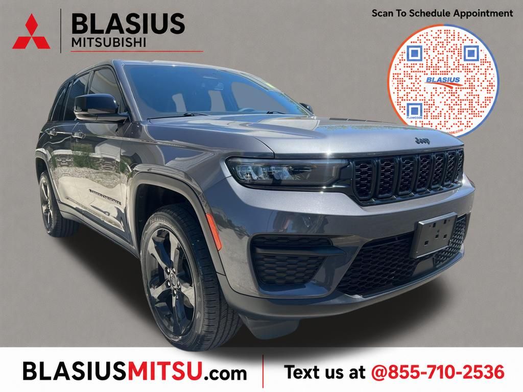 Baltic Gray Metallic Clearcoat 2023 Jeep Grand Cherokee SUV / Crossover Four-Wheel Drive 8-Speed Automatic