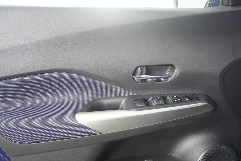 Thumbnail: 2020 Nissan Kicks - 5