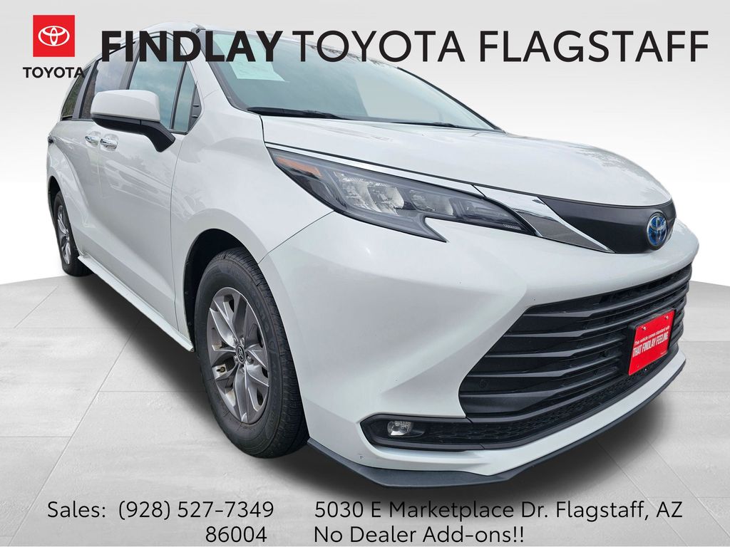 2025 Toyota Sienna XLE 7-Passenger FWD