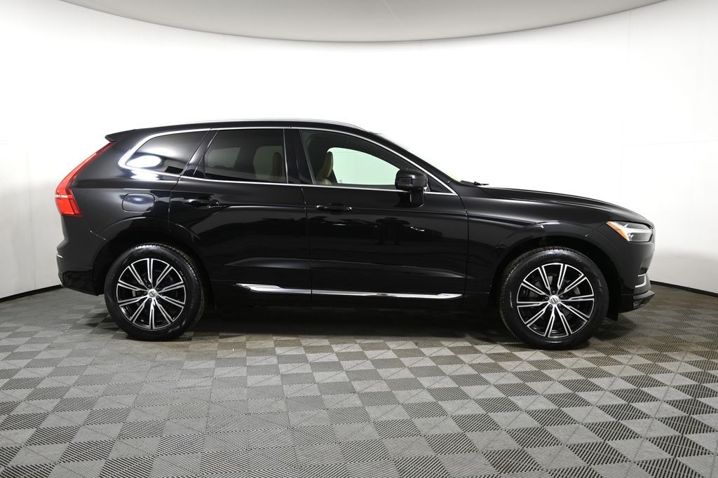 Thumbnail: 2021 Volvo XC60 - 9