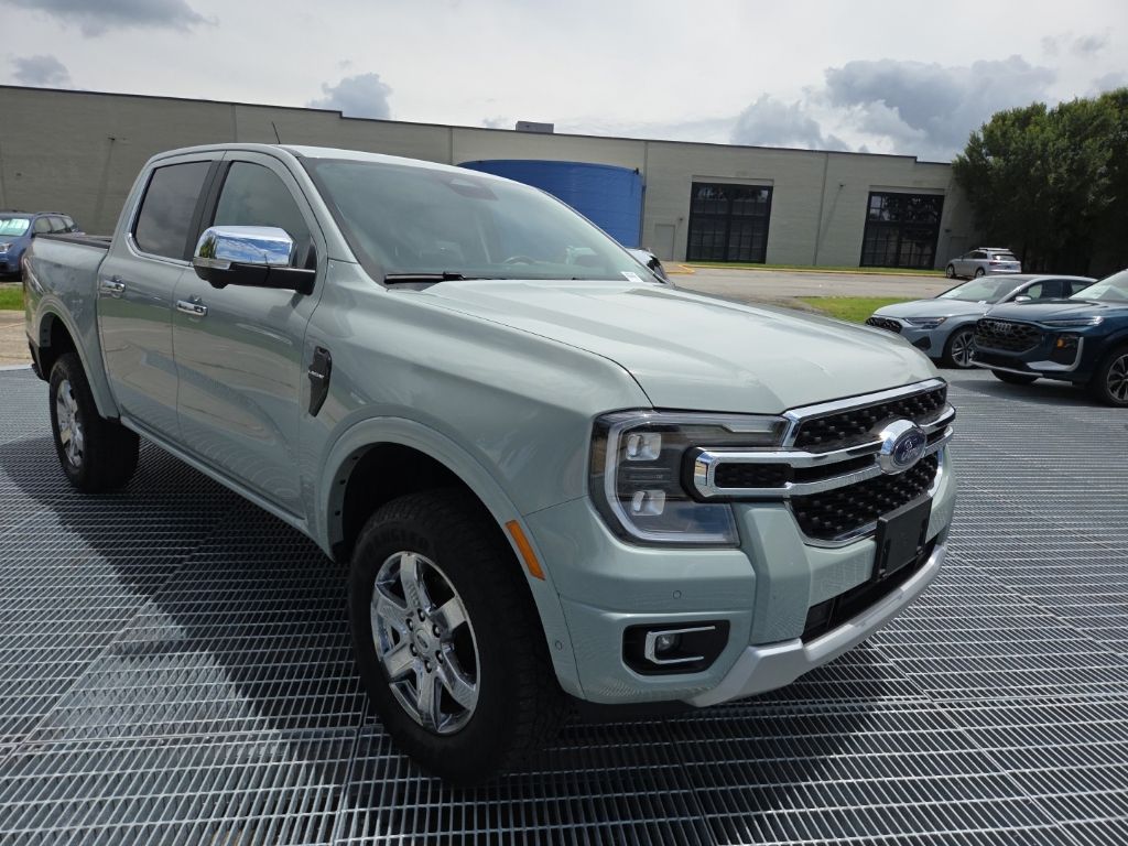 Used 2024 Green Ford Lariat image 7