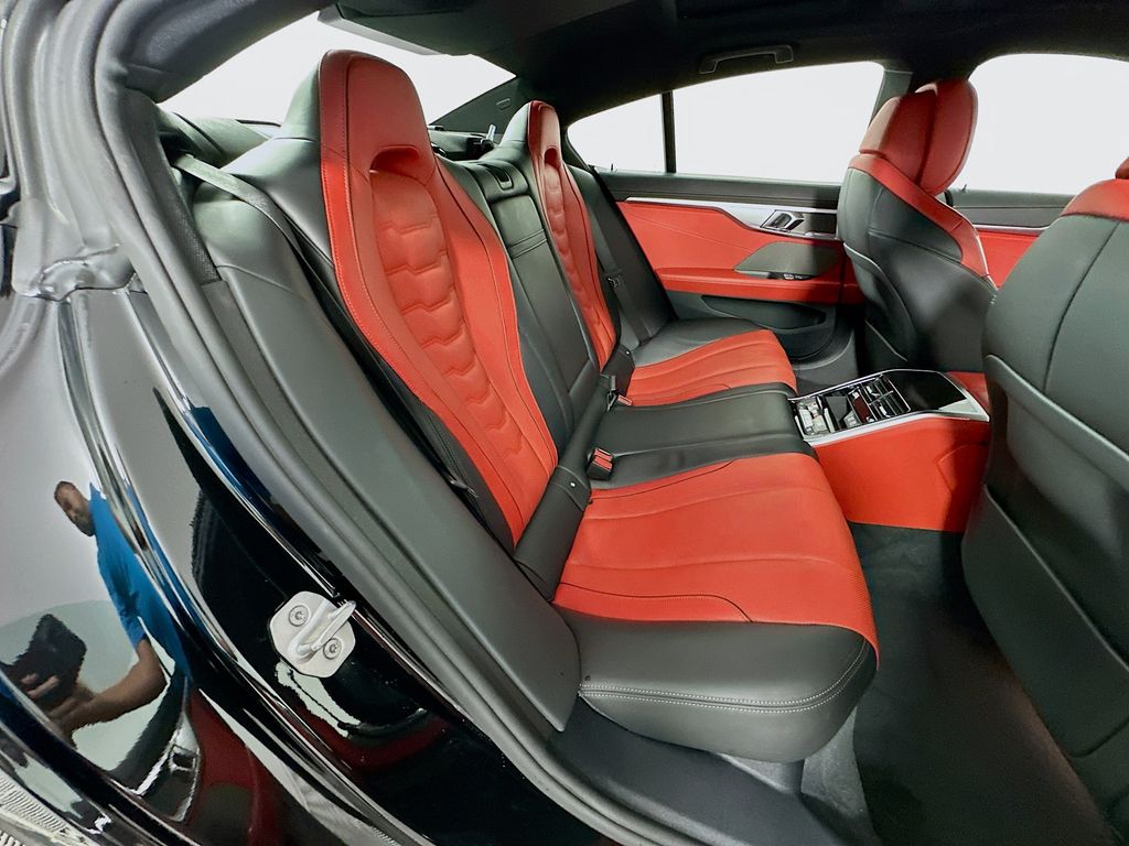 Thumbnail: 2025 BMW 8 Series - 28