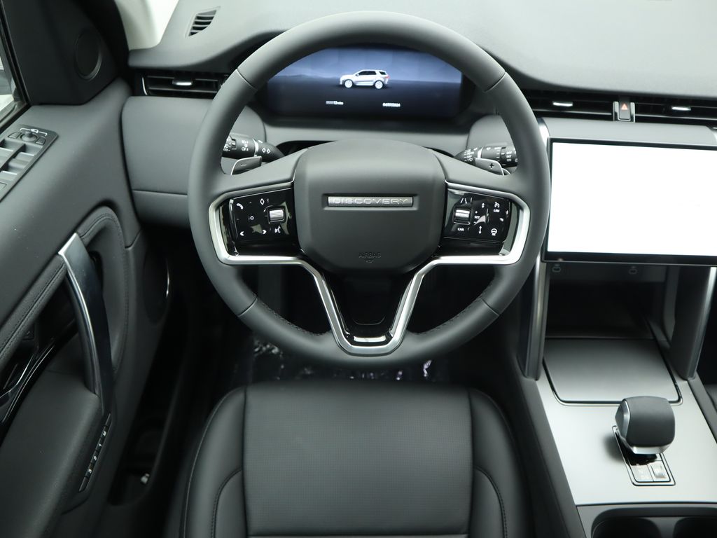 Thumbnail: 2024 Land Rover Discovery Sport - 10