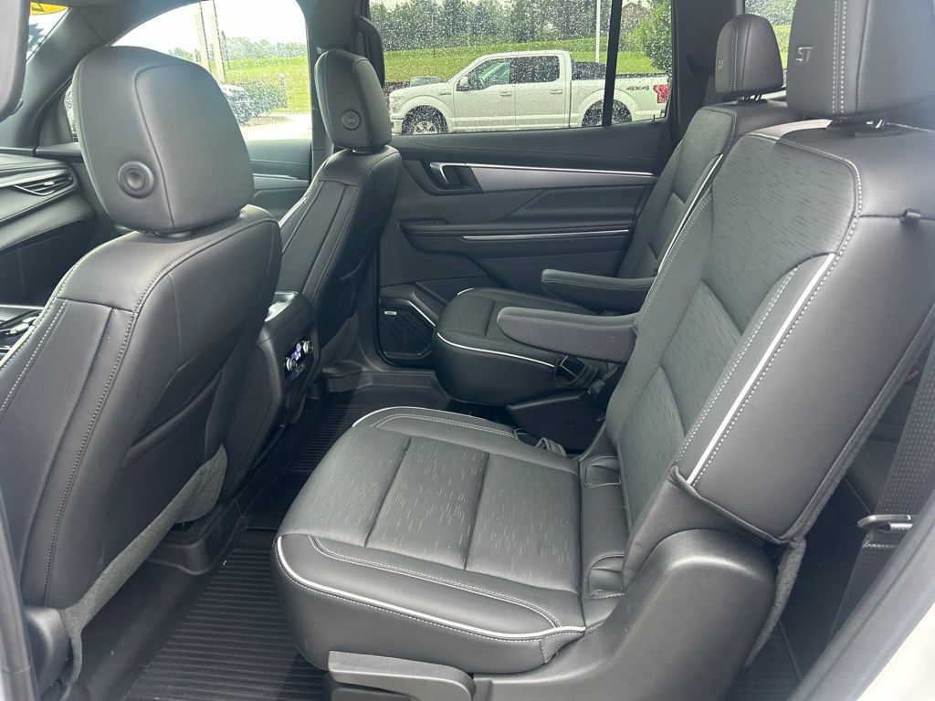 Used 2025 Buick Enclave SUV