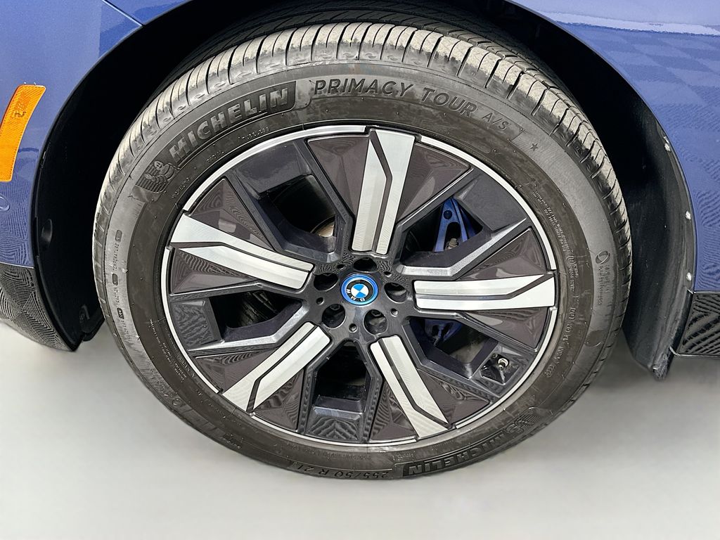 Thumbnail: 2024 BMW iX - 31