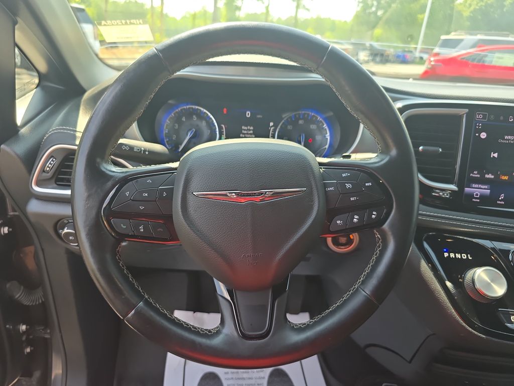 Used 2021 Chrysler Pacifica Van