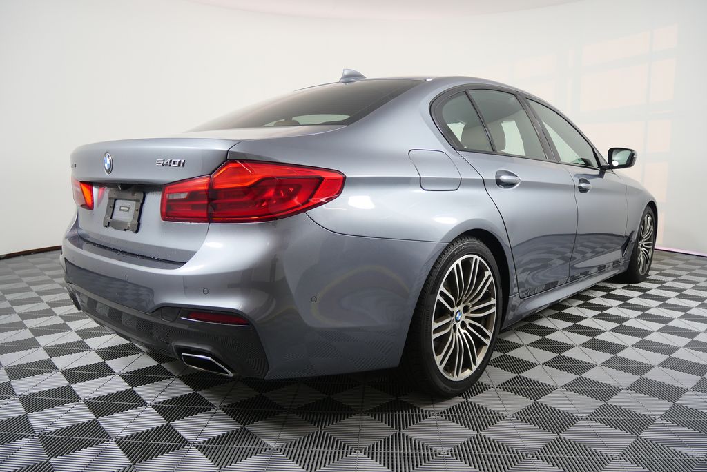Thumbnail: 2019 BMW 5 Series - 3