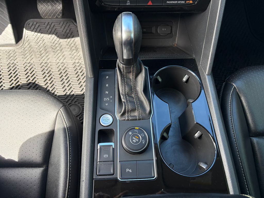 2022 Volkswagen Atlas 2.0T SE w/Technology