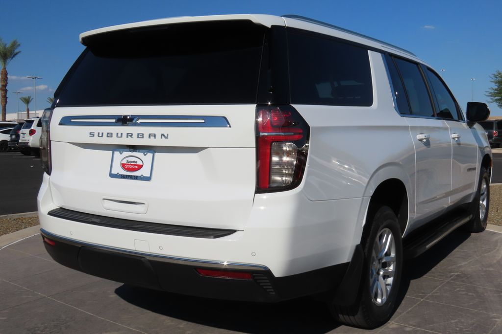 Thumbnail: 2023 Chevrolet Suburban - 5