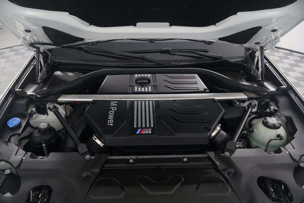 2025 BMW X4 M 9