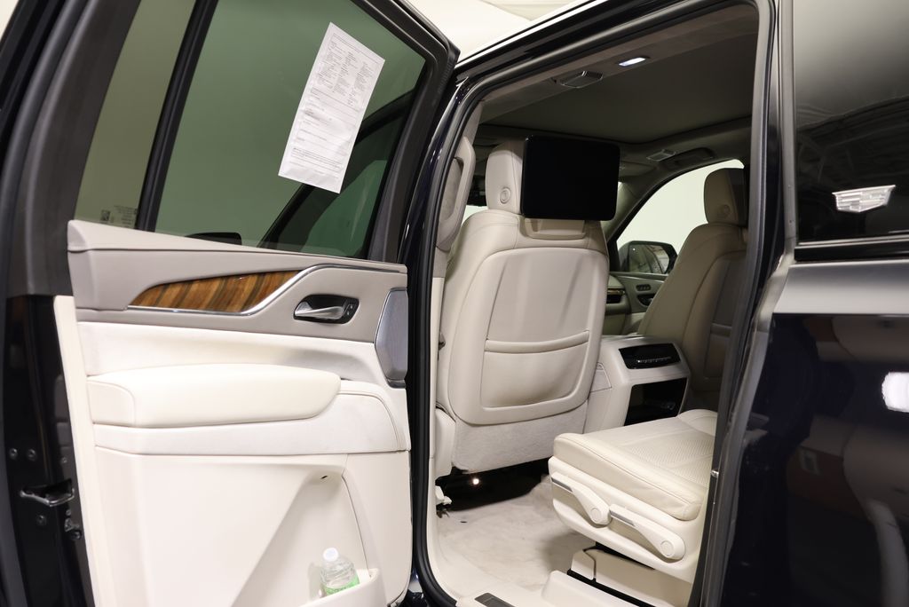 Thumbnail: 2023 Cadillac Escalade - 31