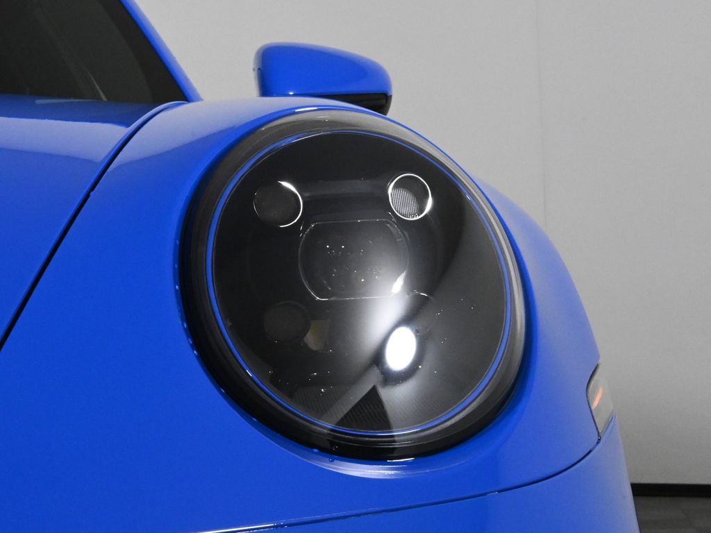 Thumbnail: 2022 Porsche 911 - 11