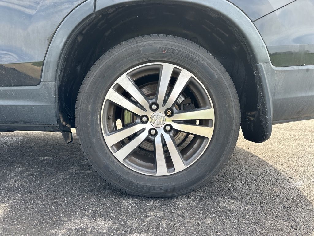 View vehicle photo 7