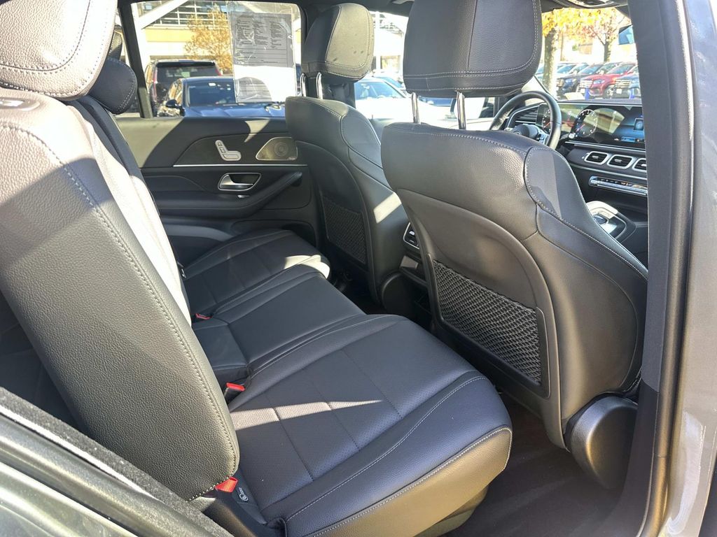 Thumbnail: 2022 Mercedes-Benz GLE - 25