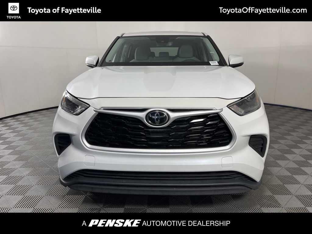 Thumbnail: 2022 Toyota Highlander - 7