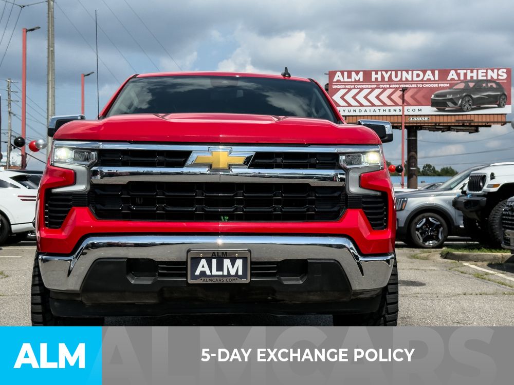 Used 2025 Red Chevrolet LT image 3