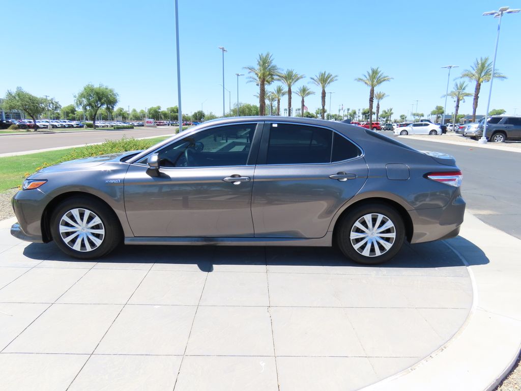 Thumbnail: 2020 Toyota Camry - 8