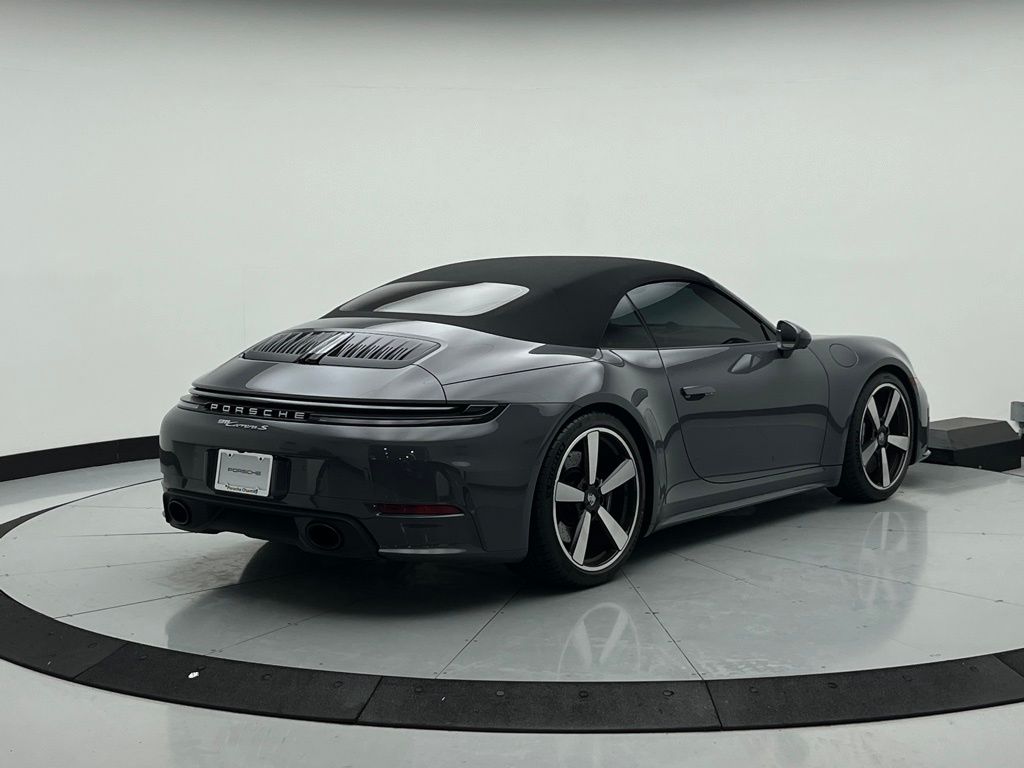 Thumbnail: 2025 Porsche 911 - 8
