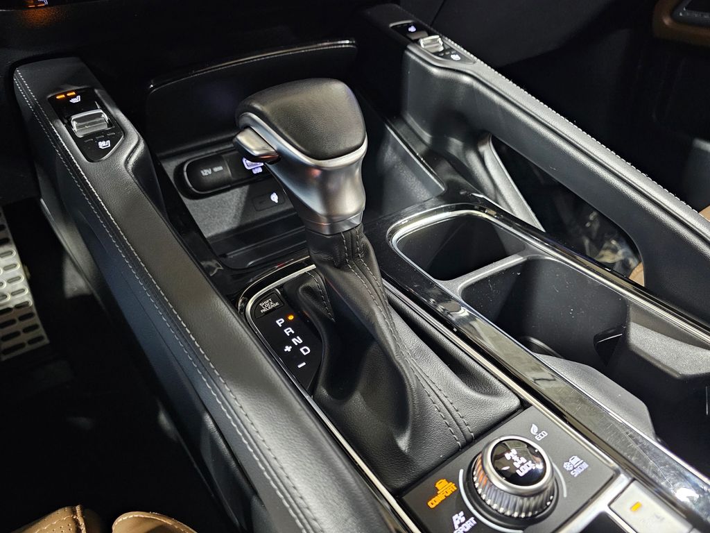 Used 2022 Gray Kia SX image 32