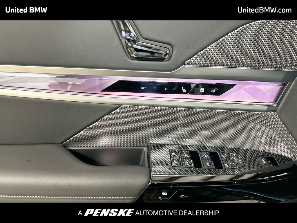 2025 BMW 7 Series 740i 11