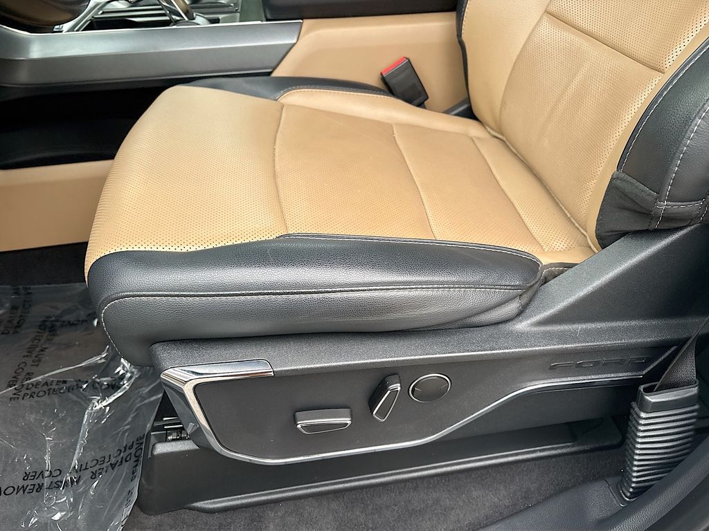 Used 2023 White Ford Lariat image 20