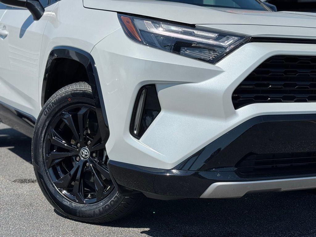 2025 Toyota RAV4 Hybrid XSE Wind Chill Pearl/Midnight Black Metallic - Jim Hudson Acura - Image 3