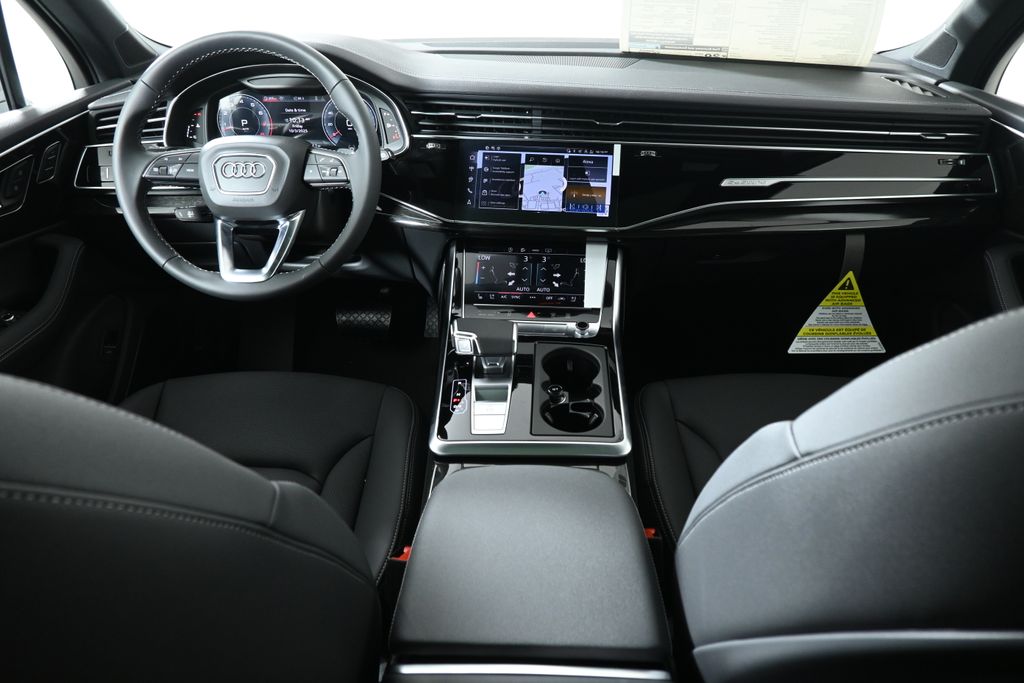 Thumbnail: 2025 Audi Q7 - 4